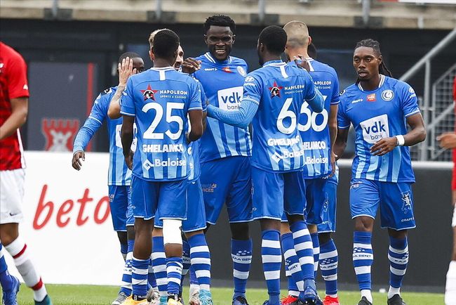 的热爱与传 的热爱与传